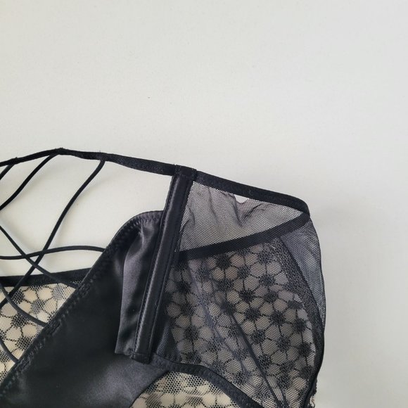 Victoria's Secret Very Sexy High Waist Black Fishnet Thong Panty Medium NWT - Picture 5 of 8